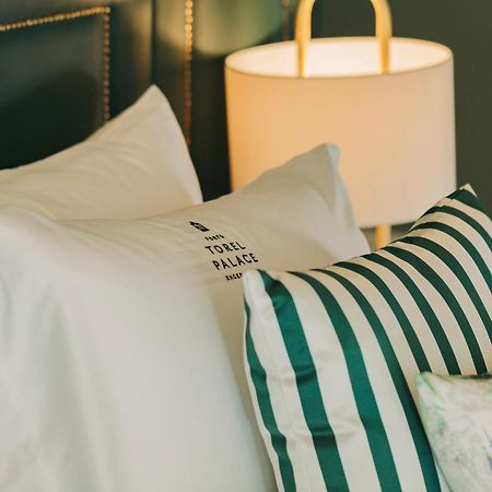 Torel Palace Порто Екстериор снимка Pillows